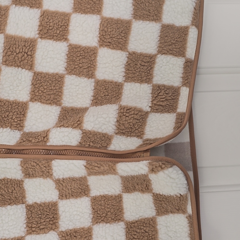 Checkered Fleece Vest in Brown and White Sz 4xl - Picture 3 of 5